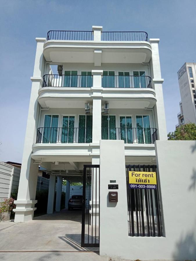 Teak Villa Bangkok Esterno foto